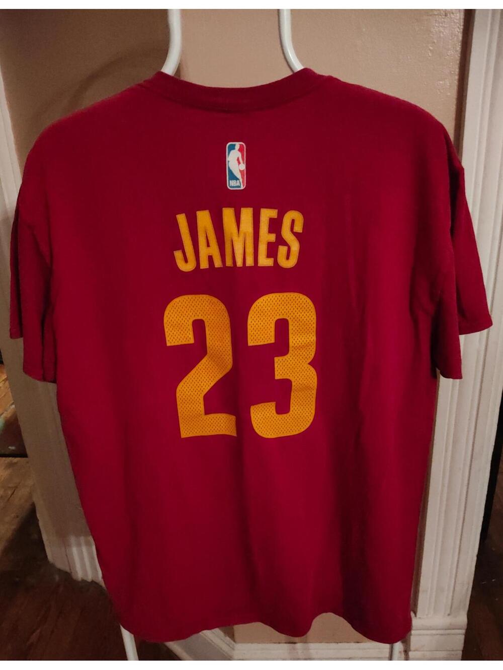 NBA Cleveland #23 LeBron James Jersey T-Shirt- L -Adidas EUC